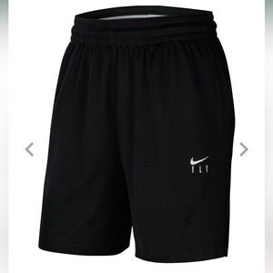 Nike Women’s Fly Basketball Shorts